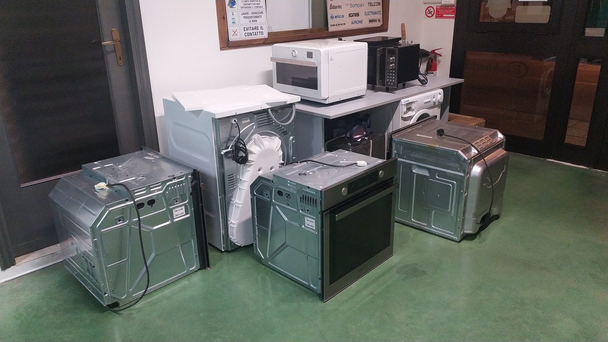 Elettrodomestici nel laboratorio Marani e Roversi